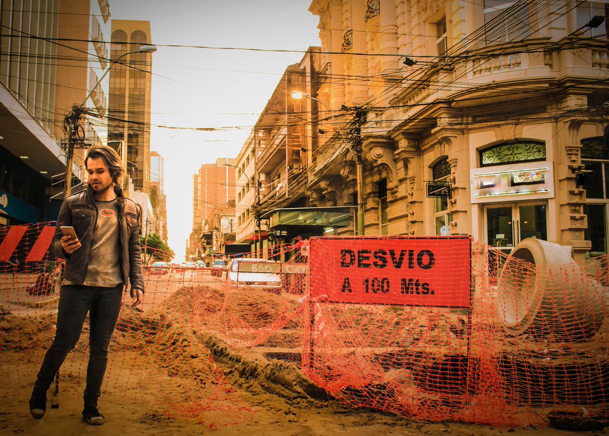 Downtown under construction Asuncion.. Buscandole arte al caos! #PhotoEdition