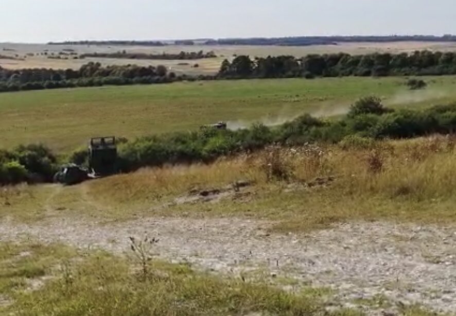 176Bty's tweet photo. Thereβs no better way to start the morning than an MLRS Raid deep behind enemy lines. Note that we are waiting for the new blank GPMG barrels. #Thunderstruck #AbuSpirit #Readiness #VAIB #DivFires #DivArty #Ubique #RoyalArtillery #DivDeep https://t.co/o8m0e17USl