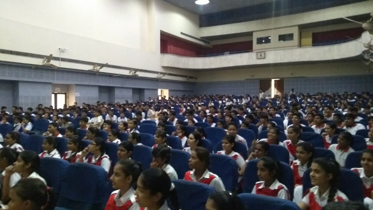 letuscontree's tweet photo. Plant A Hope workshop by Contree for students of Mahaveer School Jaipur.
#HeroesOfJaipur #Contree #LetsContree #PlantAHope #DoYourBit #Jaipur #MahveerSchool #GreenIndiaCleanIndia #volunteers #volunteering
@PMOIndia @RajCM @DrAshokLahoti @MoHUA_India @moefcc @saytrees_ind https://t.co/PtukkwAJTb