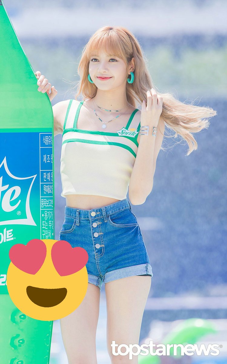 sana_blink's tweet photo. リサたん！！
BLINKさんの力をかしてほしいです！！
いいねで2票
リツイートで3票
どちらもすると5票
よろしくお願いします！！
みんなの力でリサたんを有名にしちゃいましょ！！
#ลลิสามโนบาล  #LalisaManoban
@ygofficialblink 
 #100MostBeautifulFaces2018 https://t.co/tNHCQPyDK3 https://t.co/hy4lRRB1Dx