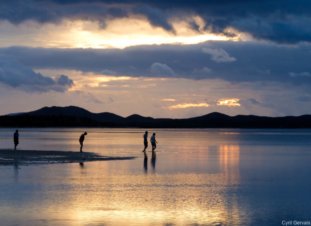 Nouvl_Caledonie's tweet photo. D'après vous, où se trouve la plage de Poingam ? 
#NouvelleCaledonie #vacances #plage https://t.co/ry395rdOZX