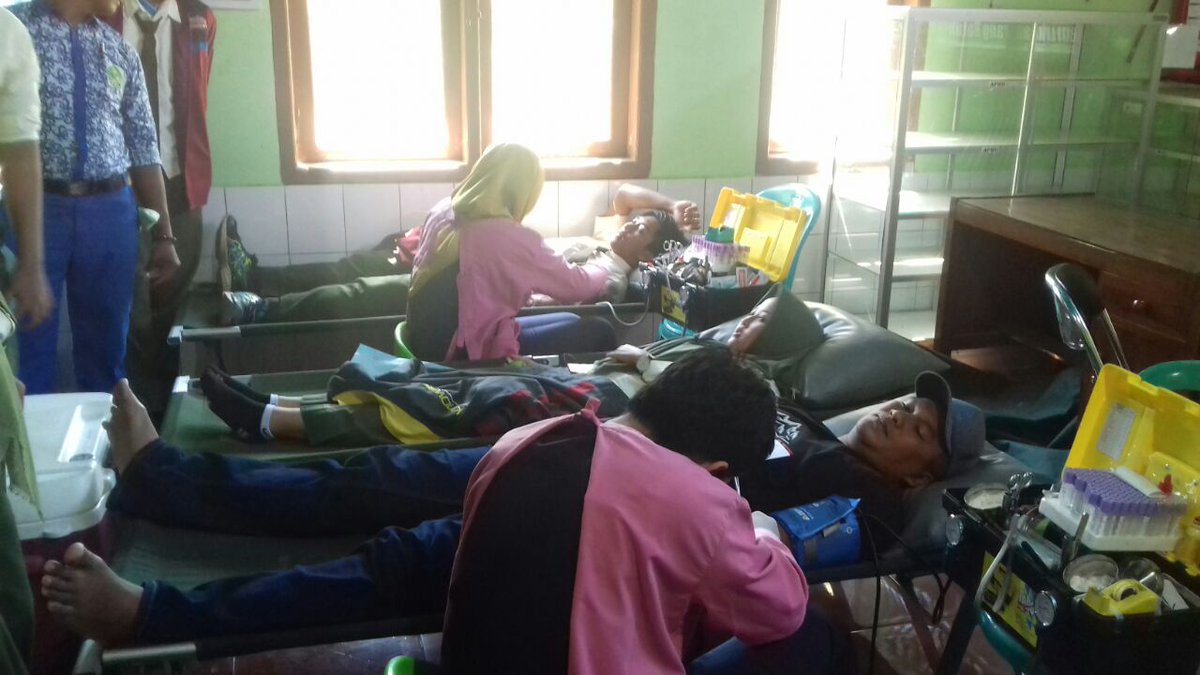 PkmBajulmati's tweet photo. Kamis, 26 Juli 2018, Pelaksanaan donor darah dari PMI kab. Banyuwangi di aula Puskesmas Bajulamati.

@Dinkesbwi https://t.co/8Go2kYTBT0