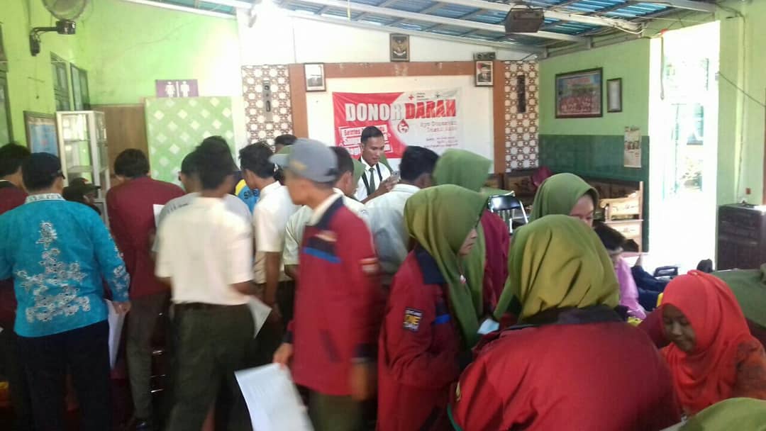PkmBajulmati's tweet photo. Kamis, 26 Juli 2018, Pelaksanaan donor darah dari PMI kab. Banyuwangi di aula Puskesmas Bajulamati.

@Dinkesbwi https://t.co/8Go2kYTBT0
