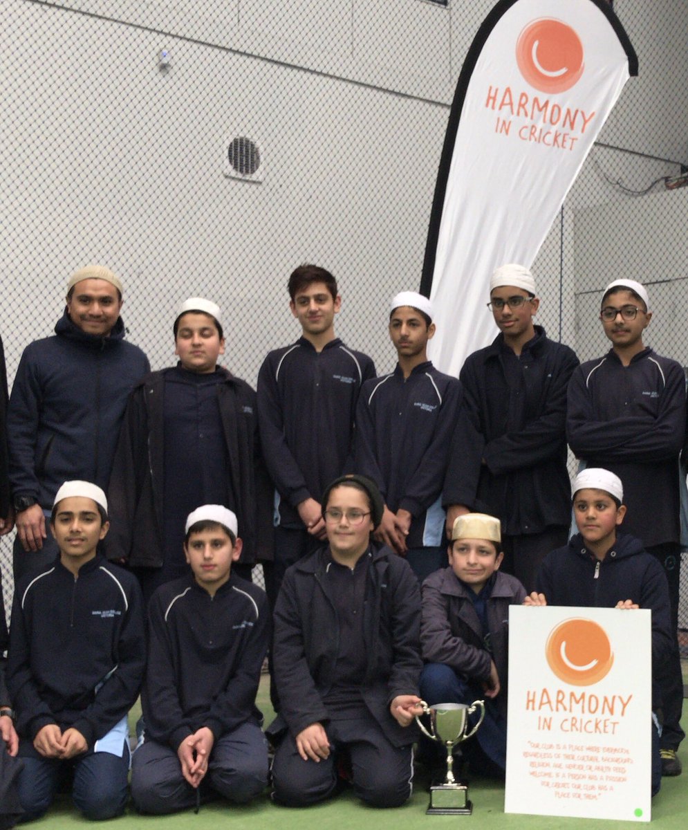 Congratulations to <a href="/AlSiraatCollege/">Al Siraat College</a> (Girls) and Darul Ullum College (boys) winning the <a href="/cricketvictoria/">Cricket Victoria</a> Harmony School Cup today 🏏
