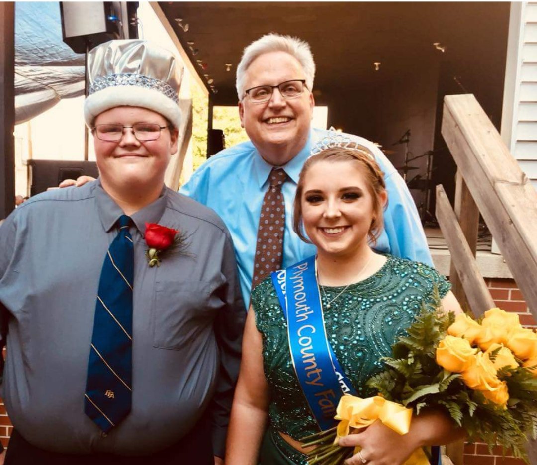 LeMarsStuCo's tweet photo. Congrats to our own StuCo Parliamentarian, our FFA officers, and LCHS seniors Christian and Claire...the new Plymouth Co. Fair King and Queen! #leadersalways #Royalty #PlymouthCoFair #best5daysofsummer https://t.co/s3lGidjVnq