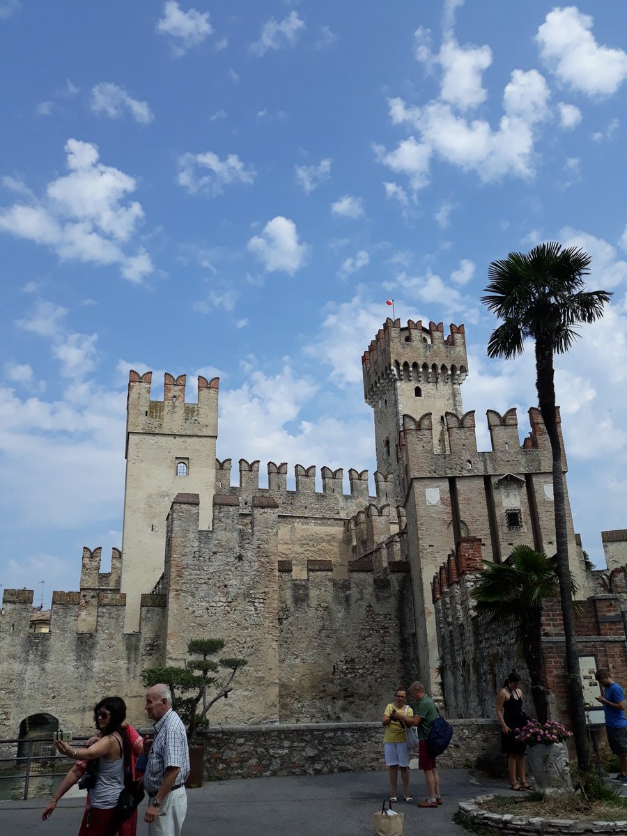 #CastelloScaligero Sirmione lago Garda!🌞👏👍🍀🇮🇹