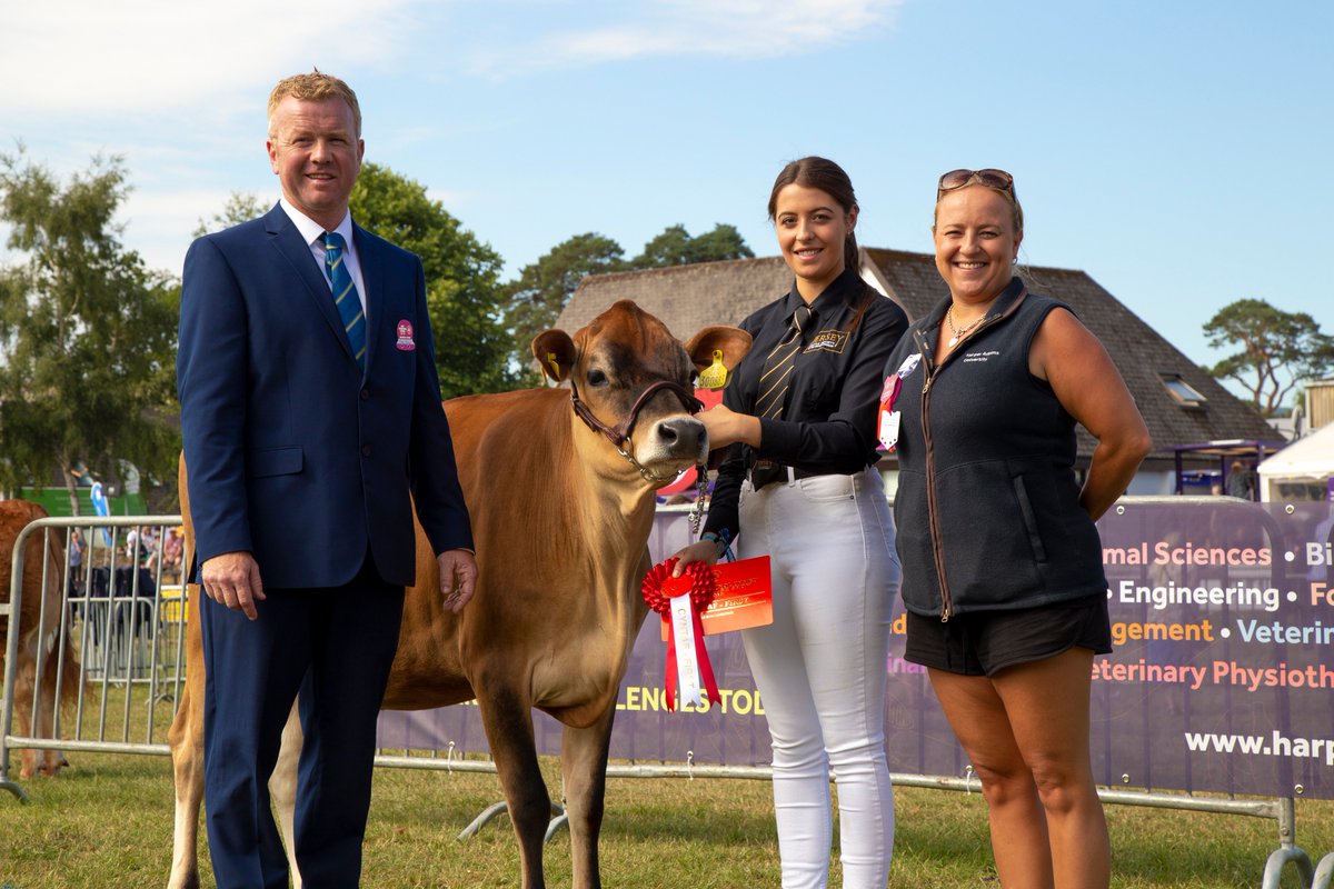 HarperAdamsUni's tweet photo. Congratulations Gwen Elen Jones who won the RWAS/Harper Adams Dairy Young Handlers competition and to runner-up Dafydd Wyn Jones. #rws2018 #Dairy https://t.co/xv3Tih6lyP