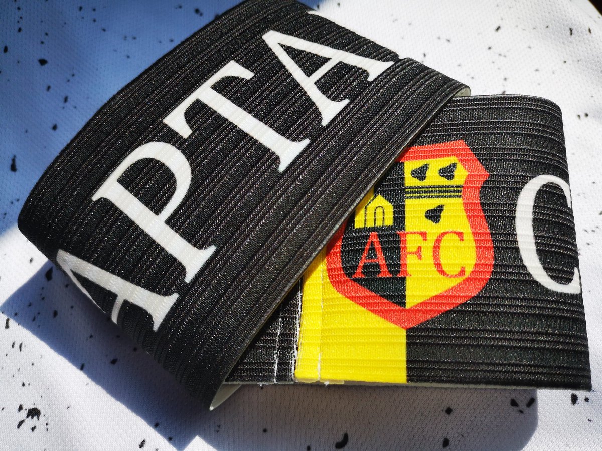 Did you know we can sort you out with custom captain armbands? Get yours with your club badge and colours 😎 youth &amp; adult sizes available #grassrootsfootball #captain