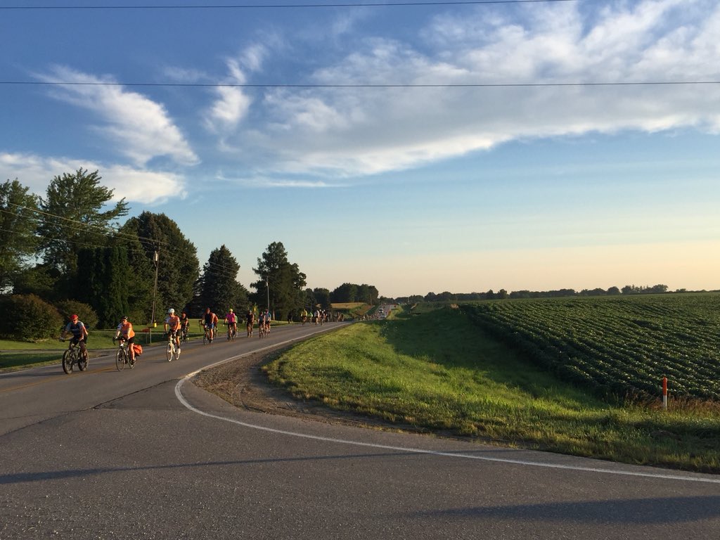 allie_rapp's tweet photo. Beautiful morning on #RAGBRAI2018 Thank you to @Iowa_EM for this opportunity! https://t.co/hWHoahwWBi