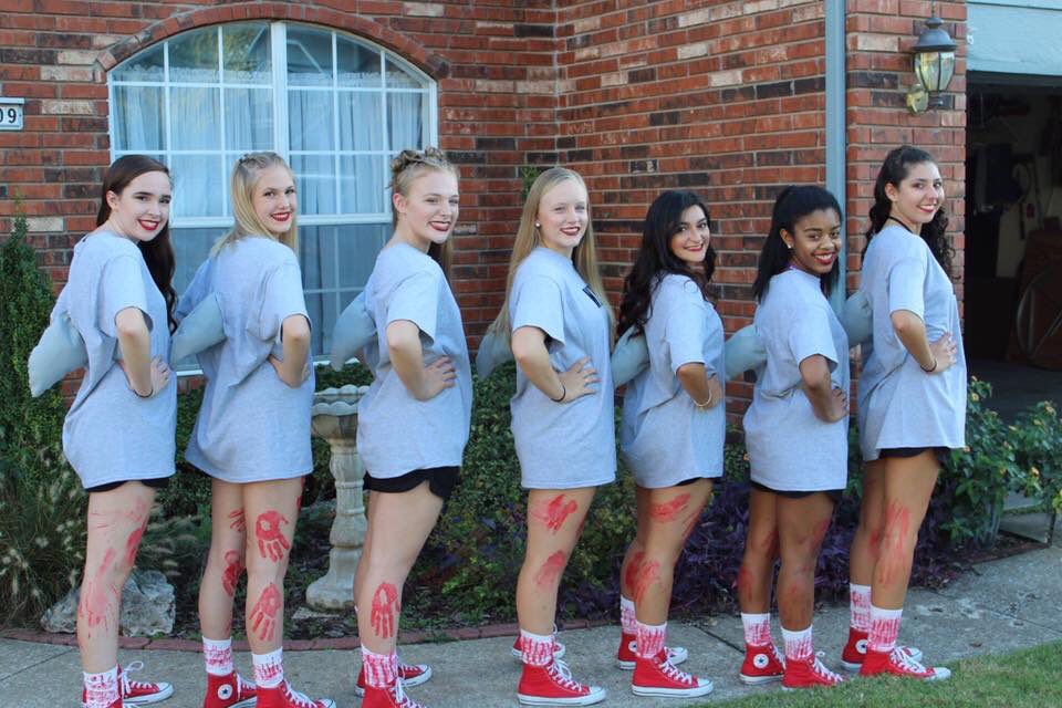 Retweeted Union Highsteppers (@UVHighsteppers):

TBT - In honor of Shark Week, 2017’s “Best Costume” winner at HOCO - Shark Week! (aka Class of 2019 Highsteppers) 👯‍♀️❤️🦈 #UVH19 #SharkWeek