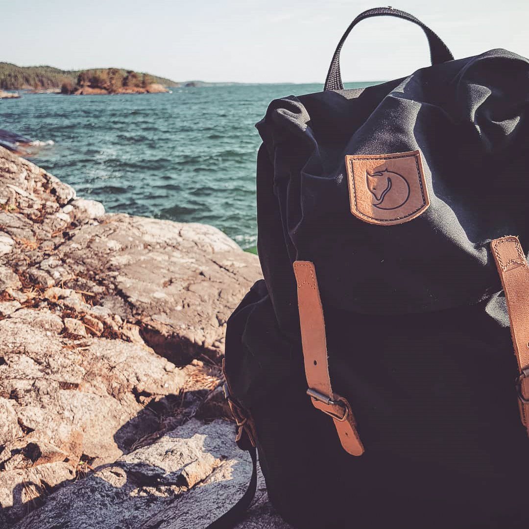 backpacksdotcom's tweet image. Beautiful ☀️🎒

📷 @solitary_man

#backpacksdotcom #fjallraven #bestbackpack #sunrise #travel #nature #life #instatravel #instalife #adventure #bag #sale