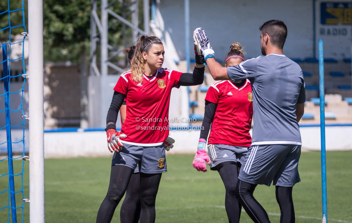 TommyTtrigo's tweet photo. That print you mark in their personalities is how are they going to remember you. Aside from the knowledge we have or their personalities do not forget to be passionate for your work but always kind to everyone.
#sefutbolfem #futfem #futfemesp #Happiness https://t.co/DqDPPRIwju