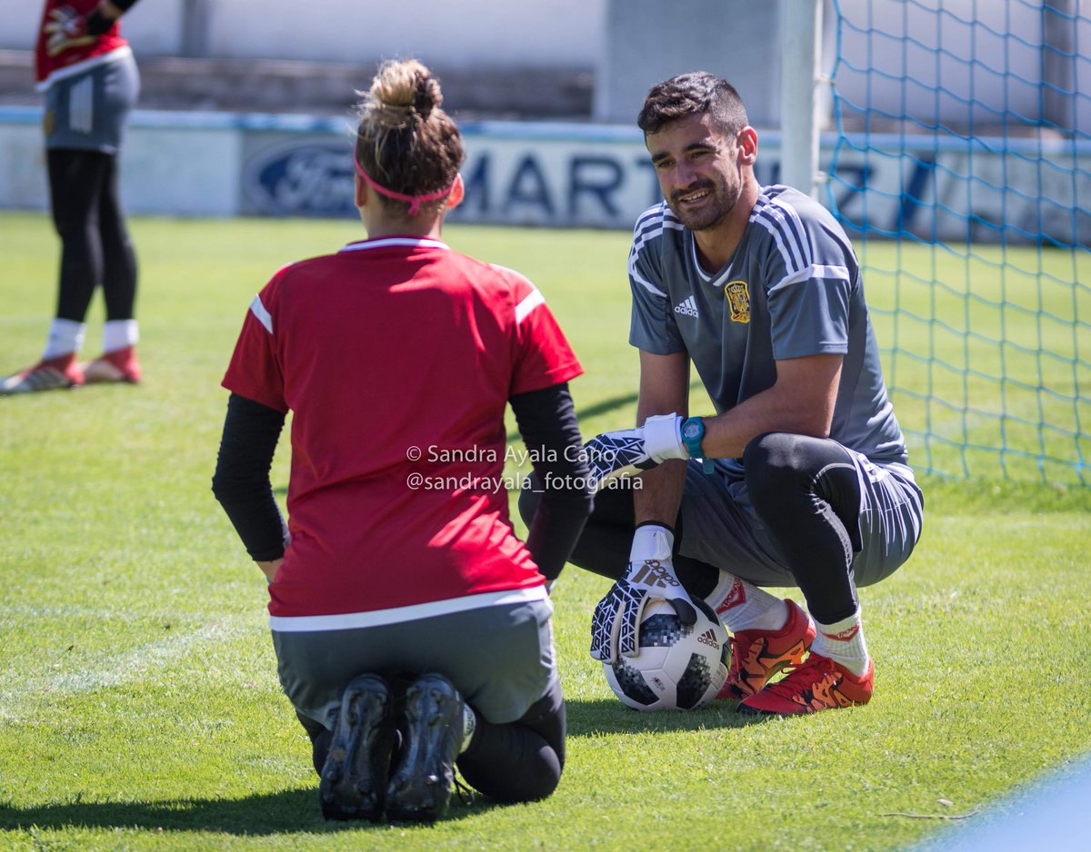 TommyTtrigo's tweet photo. That print you mark in their personalities is how are they going to remember you. Aside from the knowledge we have or their personalities do not forget to be passionate for your work but always kind to everyone.
#sefutbolfem #futfem #futfemesp #Happiness https://t.co/DqDPPRIwju