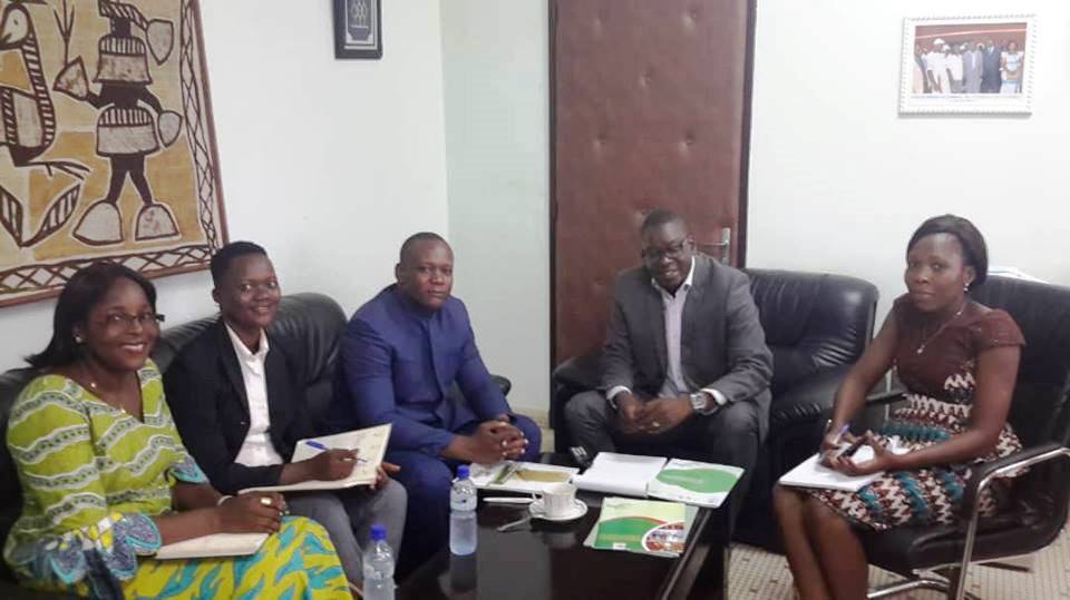 salonpme_uemoa's tweet photo. L'Agence de Financement et de Promotion des PME (#AFPPME) partenaire du @salonpme_uemoa, vitrine de promotion des #PME, partage des meilleures pratiques et solutions innovantes. Bâtir ensemble des PME innovantes et compétitives à l’ère du numérique @Bmariam2Bmariam @Mebf_Burkina https://t.co/Pfq3kLtoa8
