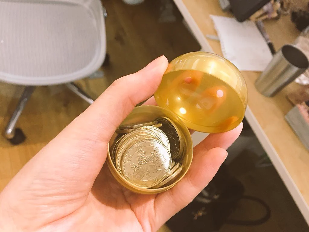 事務所にログインボーナスのガチャを導入！これは出勤したくなるｗｗ