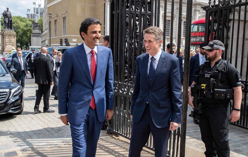 ArmyInLondon's tweet photo. The @HCav1660 turned out at Horse Guards for the visit of the Emir of Qatar for a bi-lateral meeting with Defence Secretary @GavinWilliamson @DefenceHQ #softpowerinaction #Qatar https://t.co/Ro4fZ9tOdn