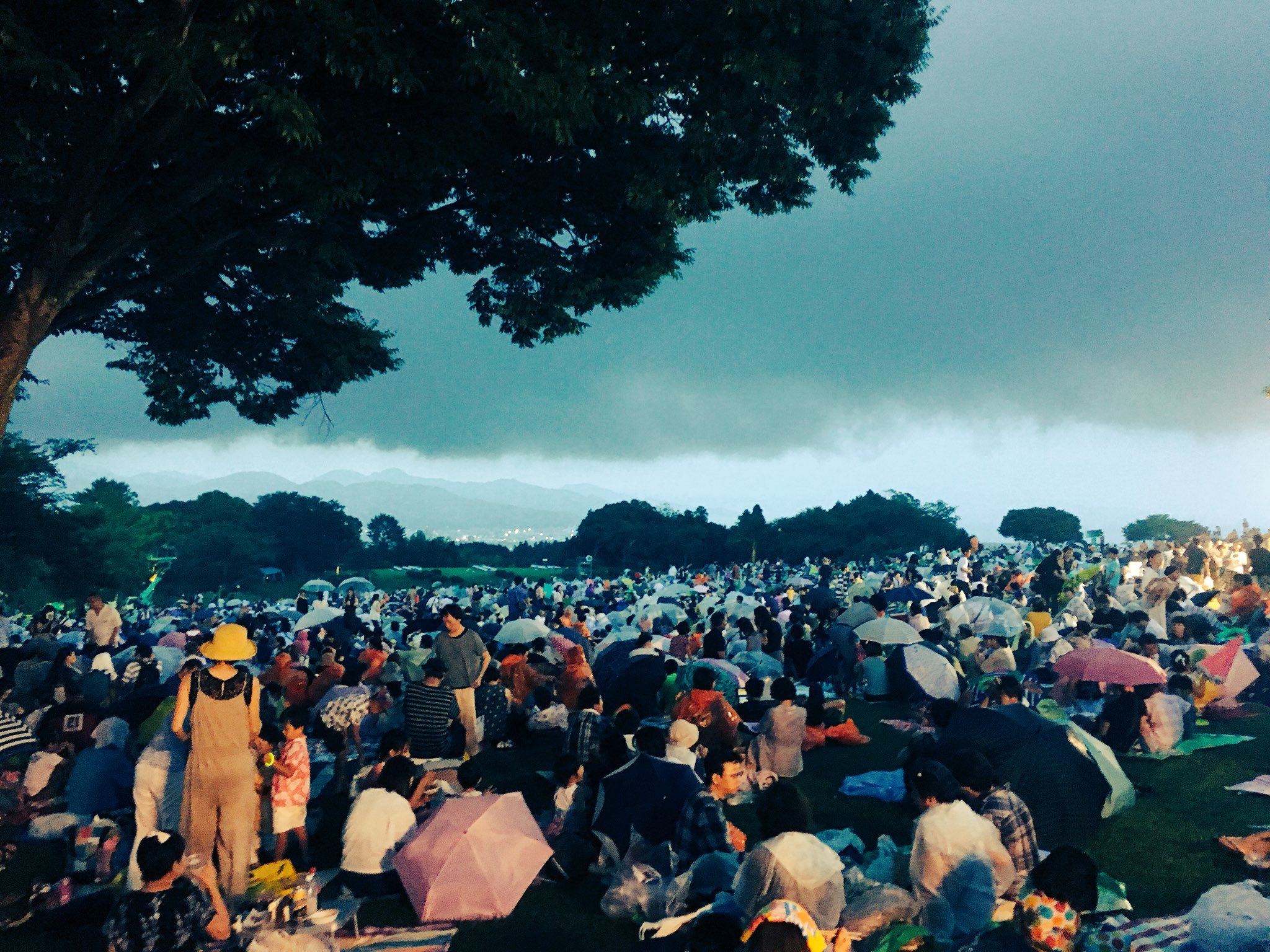 日本平まつり 公式 お礼 昨日は 第35回日本平まつり あいにくの天気にも関わらず 約18 000人ものお客様にご来場いただき 花火大会を開催することができました 誠にありがとうございました T Co Tep0zmkqhq Twitter