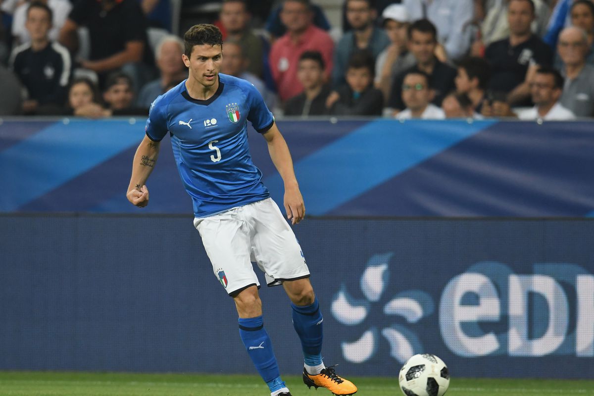 Bolanet's tweet photo. [Editorial] https://t.co/KNapJxjOC7 - Mattia Caldara; Pewaris Scirea dan Nesta Penerus Dinasti Bek Tangguh Italia https://t.co/zM4r7zSINF