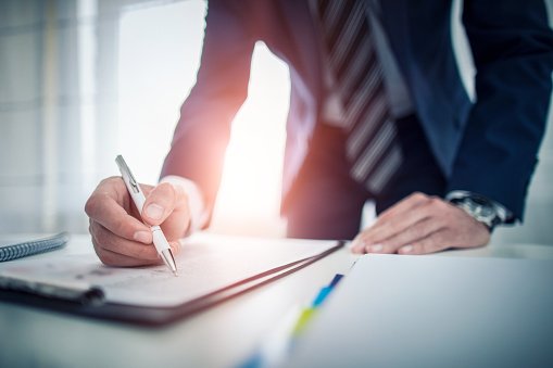 Free guidance and resources for employers &amp; employees to ensure safe working during high temperatures is available at bit.ly/2LQp7lC