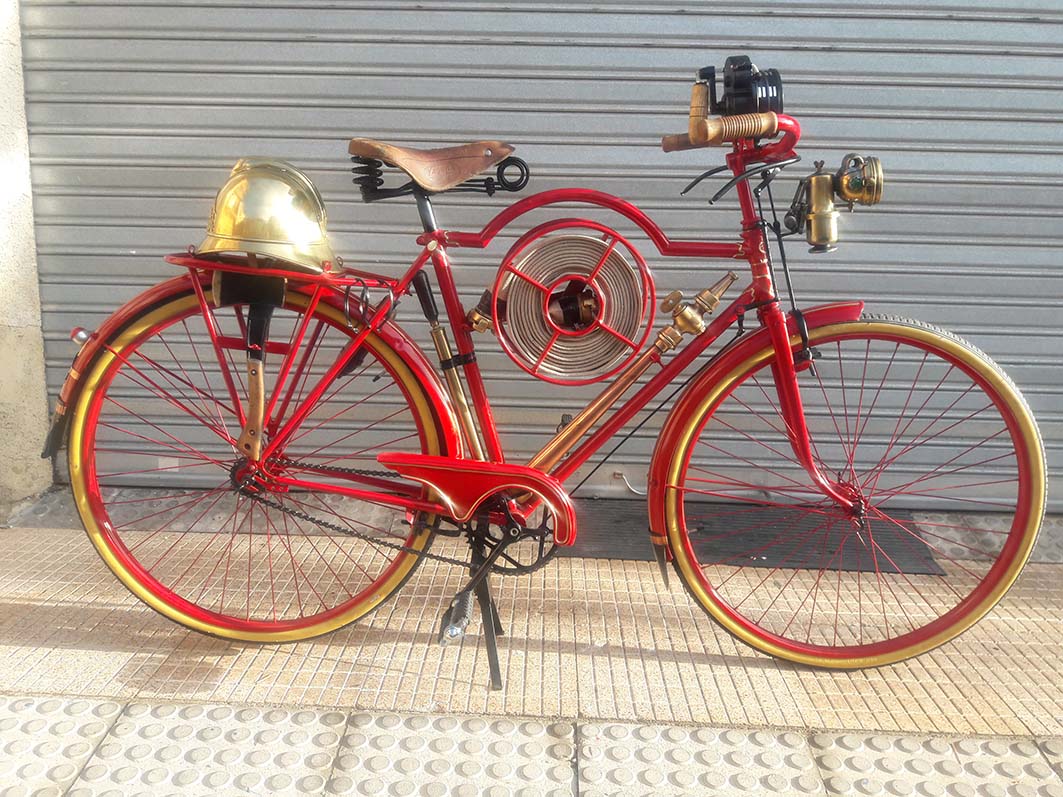 jueves Compadecerse Punto muerto Mi Clásico on Twitter: "Bicicleta Orbea de bombero de los años 40  &gt;&gt;&gt;&gt;&gt;&gt; https://t.co/1Zyt0toj0r #Bomberos @OrbeaBicycles  @Orbea #ciclos @BOMBEROSSEVILLA https://t.co/Fh6bGbY6xZ" / Twitter