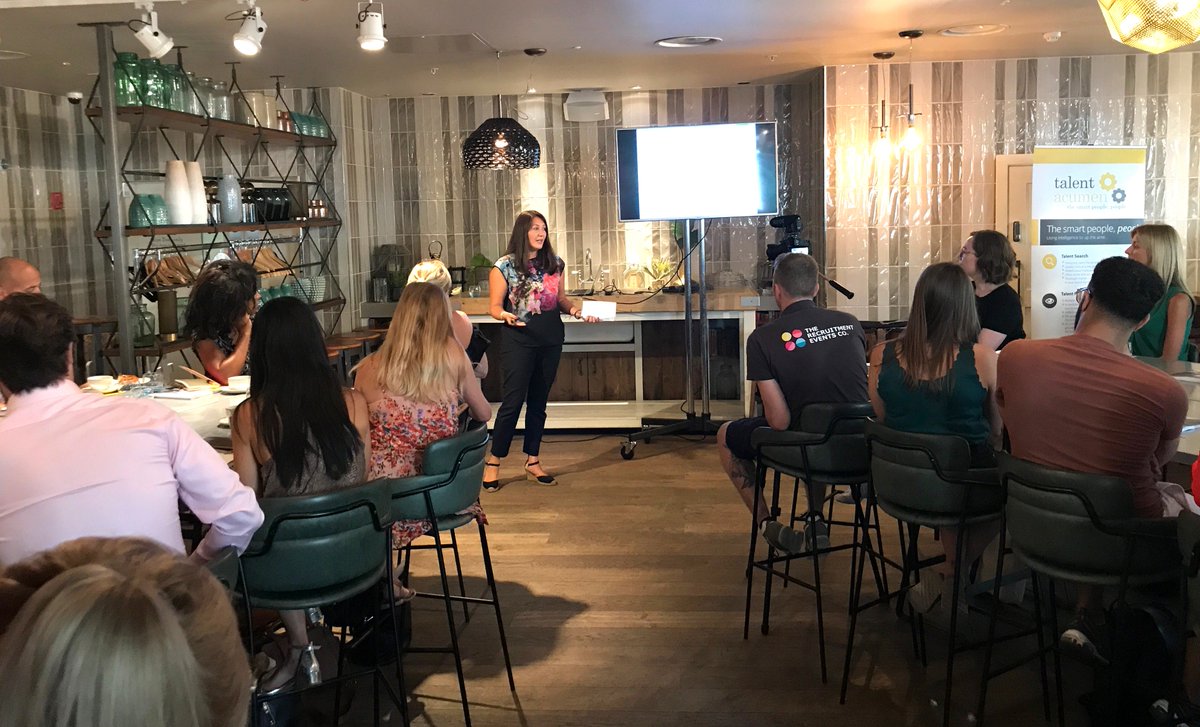 RecFest_Global's tweet photo. Terrific start to the day with Su Water's at our breakfast event on 'Flexing up a Resourcing function'! @talent_acumen #RecEvents https://t.co/XogDJjmdm4
