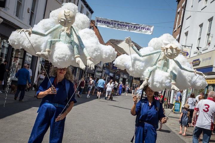 Bevpuppetfest's tweet photo. The Cloud Travellers by Judith Hope / Dolly the Giraffe by @VIPPuppets / Little Sparrow by @LauraMathewsArt / The Meadow Sprites by Curious Cargo at #BevPuppetFest 2018! #puppet #puppets #puppetsoftwitter #puppetsofinstagram #beverley #eastyorkshire #puppetfestival https://t.co/74HNITIuiH