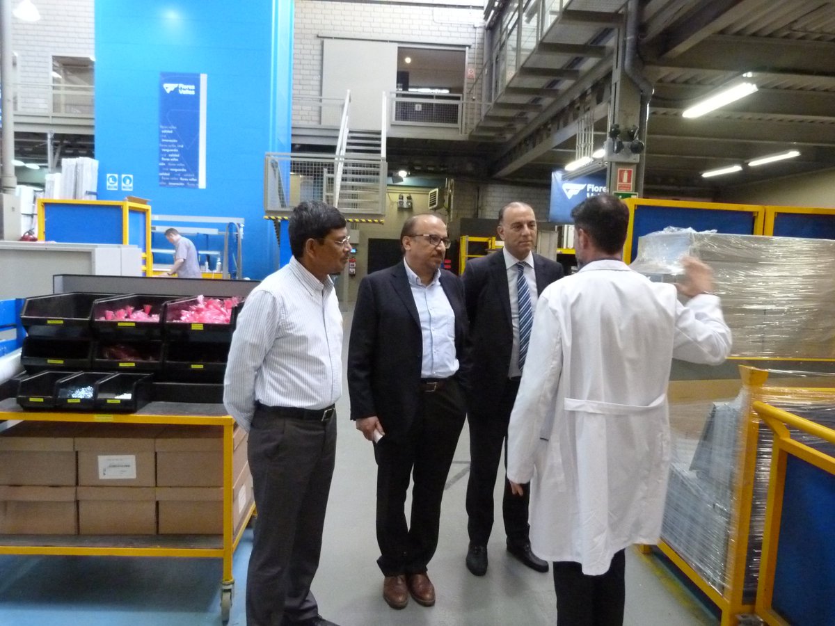 FloresVallesSA's tweet image. Recientemente hemos tenido el placer de recibir en Flores Valles dos invitados de excepción de Kaust y Thabat (Arabia Saudi). Gracias por vuestro tiempo, deseamos que hayáis disfrutado de vuestra estancia en Madrid y de la experiencia vivida en Flores Valles.