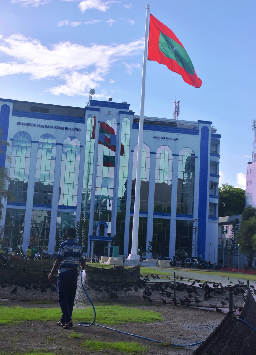 tedmaldives's tweet photo. Early in the morning, A foreign worker watering the green grasses of independence square, in Maleβ Maldives. I wish all a very happy Independence Day ! π²π»
#Maldives #Independenceday #26july #53yearsofindependence #independensday2018 #Visitmaldivs https://t.co/4uO15iOeG6