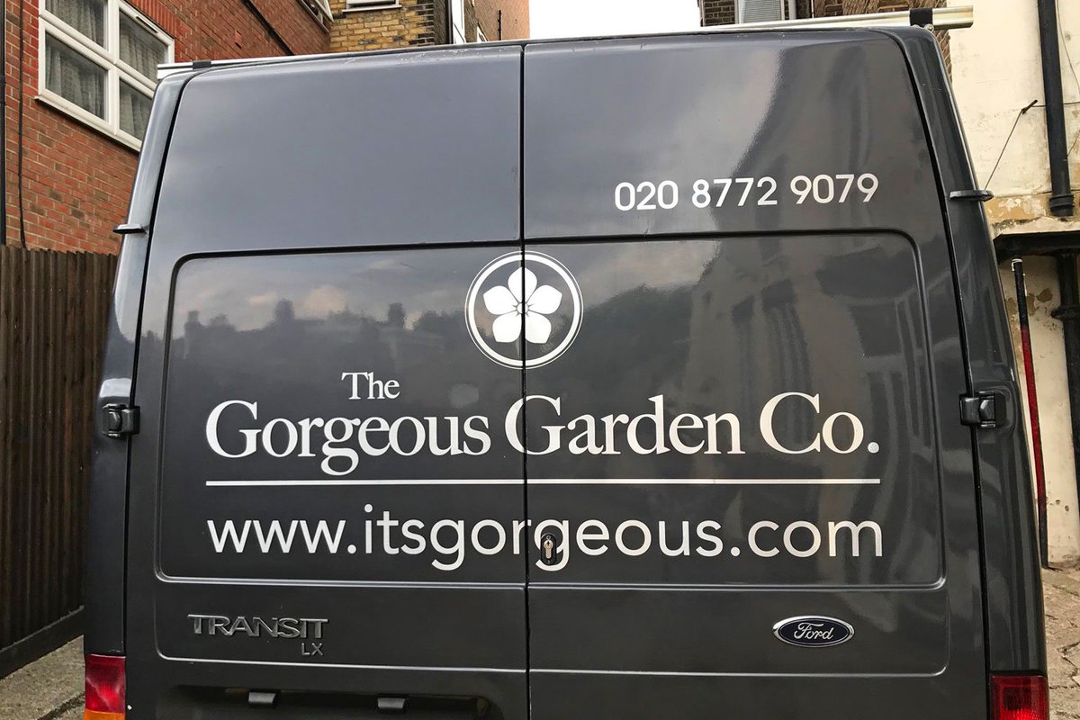 GreenSignUK's tweet photo. Van sign for Gorgeous Garden Co.

#croydonsign #anerley #londonsign https://t.co/nZo8LqLRck