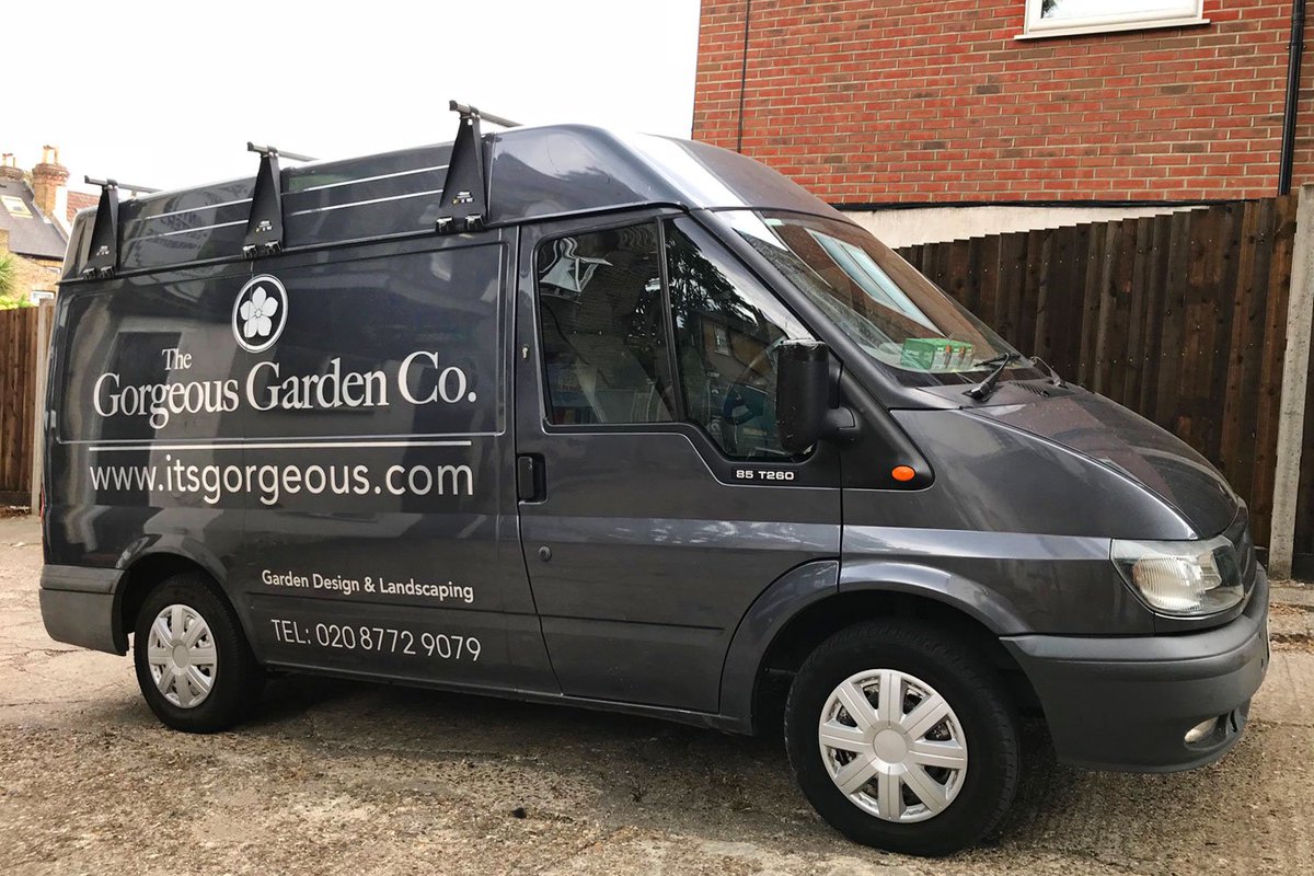 GreenSignUK's tweet photo. Van sign for Gorgeous Garden Co.

#croydonsign #anerley #londonsign https://t.co/nZo8LqLRck