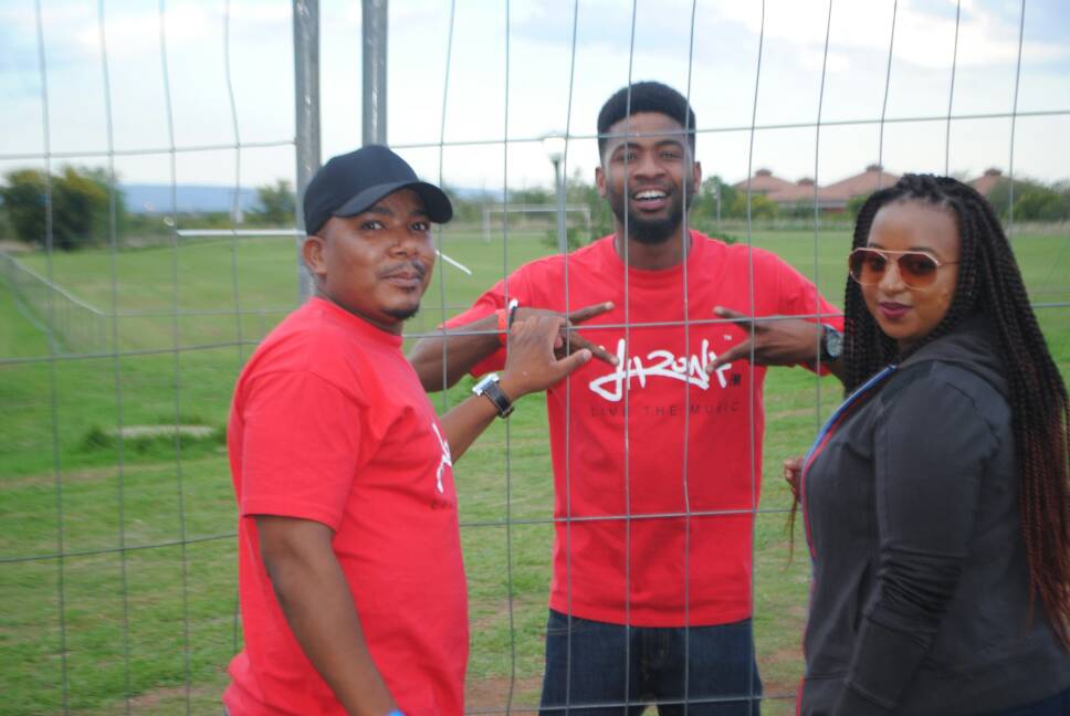 Bonnie_Business's tweet photo. #Throwback to #DSTViRock #Rustensburg with @Lerimodiega #Mzitho @MrOwannete @TheRealYaronaFM #Headspace #ElectricTherapy https://t.co/tTgR1aiGEc