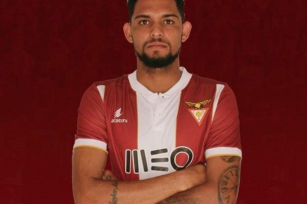 zerozeropt's tweet photo. OFICIAL| Aves anuncia Vítor Costa https://t.co/EltMQ7hoUJ #VitorCosta #Aves https://t.co/lNFyi4bm2U