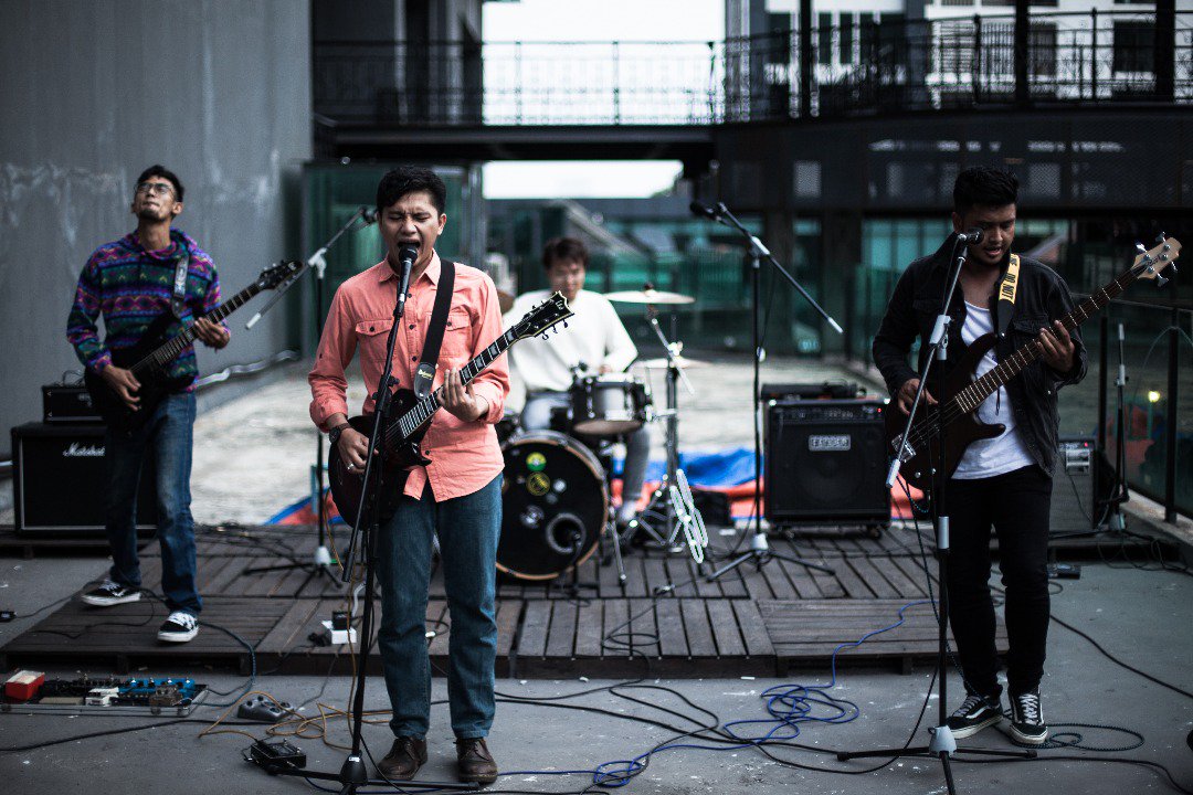 Salam semua.  Saje nak share moment gig sabtu lepas dekat rooftop impero studio. Baru mampu nak upload hari ni gara2 ada kekangan dari sudut kesihatan dan masa. 😷😲 Thanks semua kerana sentiasa support kami 😘😘