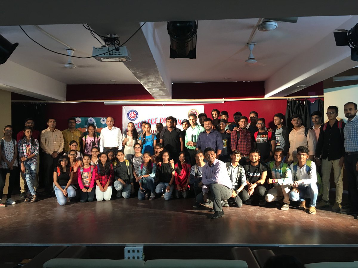 ncbazu's tweet photo. On #KargilVijayDiwas  addressed 200 students on Drugs Awareness, Narco Terrorism and National Security at J G college.

@narcoticsbureau  @dg_ncb  @AhmedabadPolice  @tv9gujarati  @Zee24Kalak  @abpasmitatv  @sandeshnews  @GSTV  @TOIAhmedabad  @dna https://t.co/YTLQ71v5Ns