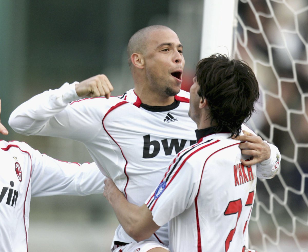 EuropaLeague's tweet image. 🇧🇷 Ronaldo + Kaka ❤️🖤

#UEL #ThrowbackThursday