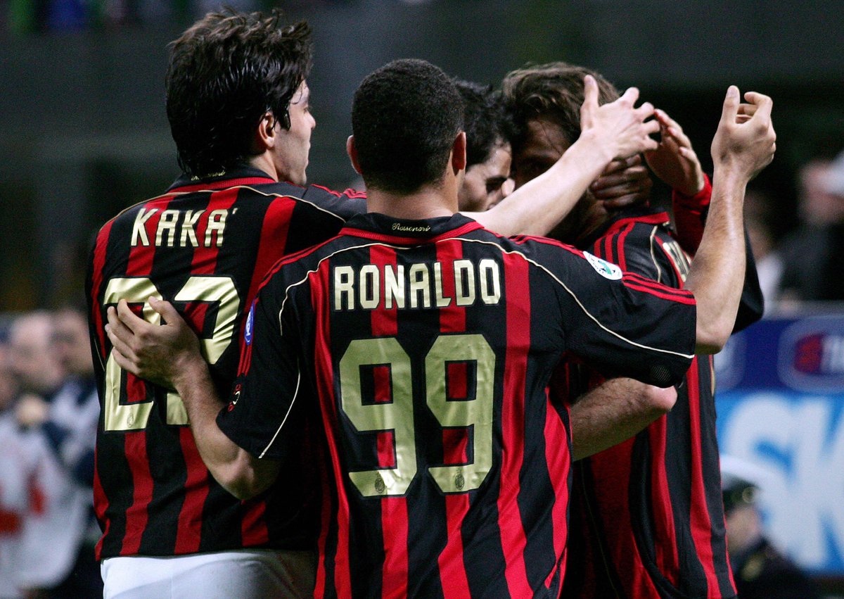 EuropaLeague's tweet image. 🇧🇷 Ronaldo + Kaka ❤️🖤

#UEL #ThrowbackThursday