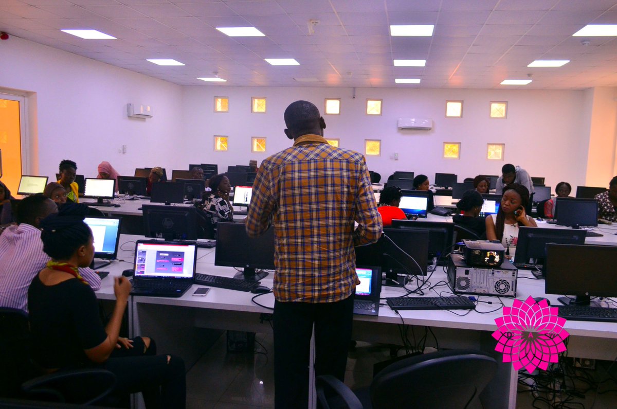 WomanDigital's tweet image. Trainees working on their PITCH SLIDES as Mr Pokyes Kavwam teaches.
#AFRICANEXCELLENCE
Join us on this Saturday the 28th of July for #DAWConference, Ball and Fashion Show

#TrainedByDAW #ClickonKaduna @KadHub @KDMobp @GovKaduna #DigitalAfricanWoman
@K_hadi8  @CMChileshe @Dattijo
