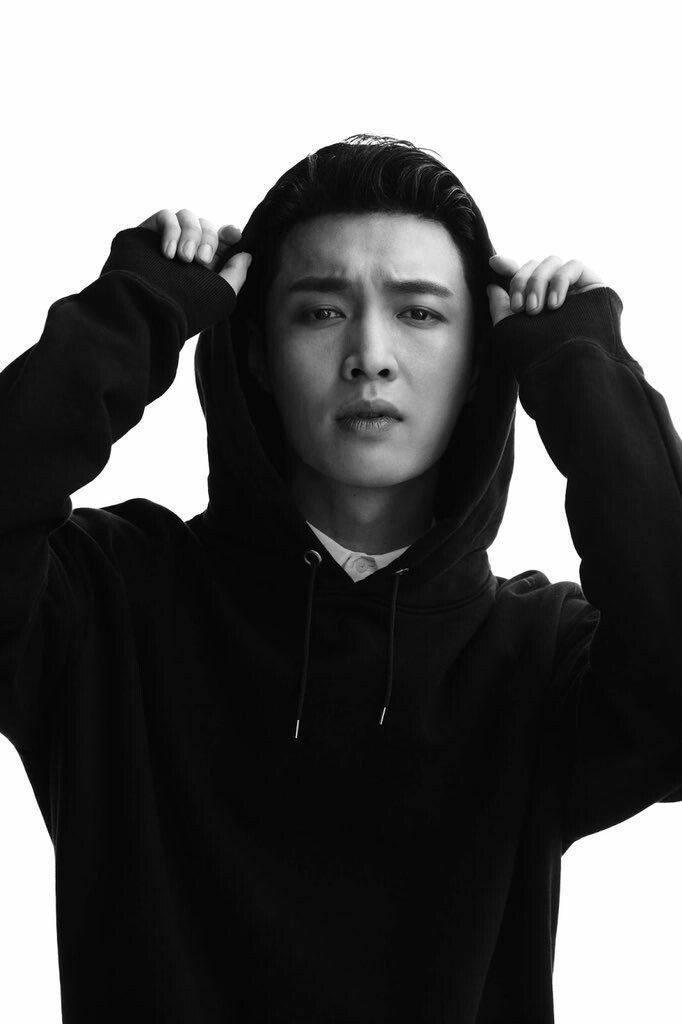 sortaasng's tweet photo. Yixing cute or Yixing Manly?
@LAY_zhang_ miss you gege:((
@LAY_zhang_ https://t.co/WgJShsOscU
