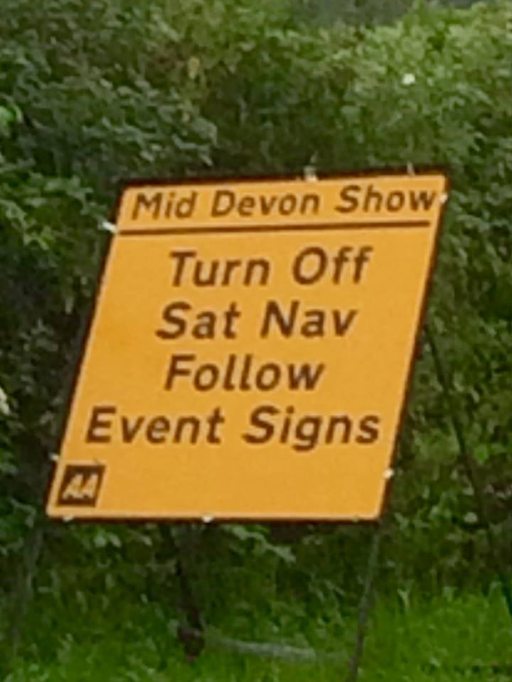 middevonshow's tweet image. Please follow road signs NOT your Sat Nav!!! To find out how to get here ow.ly/rKoQ30kzlaB #middevonshow #freebus #busmap #howtogethere #agriculturalshow #showseason #25thanniversaryshow #busroute #showtransport #middevonshowtraffic #turnoffthesatnav
