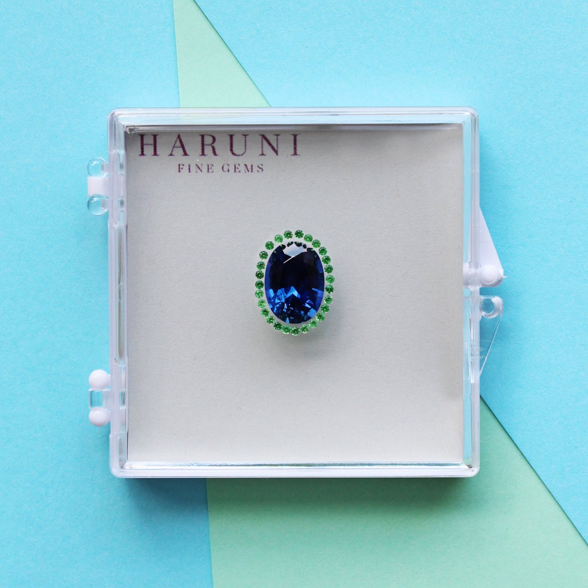 HaruniFineGems's tweet photo. Blue sapphire ring with green tsavorite halo? YES PLEASE. Nothing says SUMMER more than some playful colour clash on your fingers #justadddiamondsandgold https://t.co/HCKB3axsxU