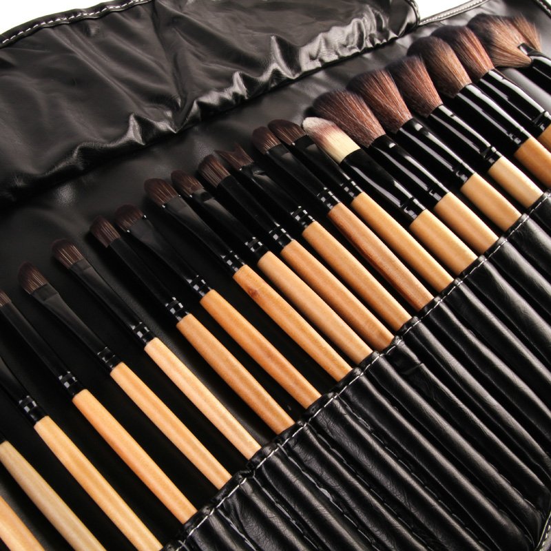 lightartliving's tweet photo. 32Pcs Makeup Brushes Professional Cosmetic Make Up Brush Set
#thebrushtools #Beauty #MustHave #MakeUpBrush #Makeup #BeautyTools #BeautyBlender #Face #BeautySponge #Brush #Essential #MUA #MakeupArtists #Fave #eyeshadowbrush #makeupartist #makeupbym #makeupartistmalaysia https://t.co/RghhqLQC3S