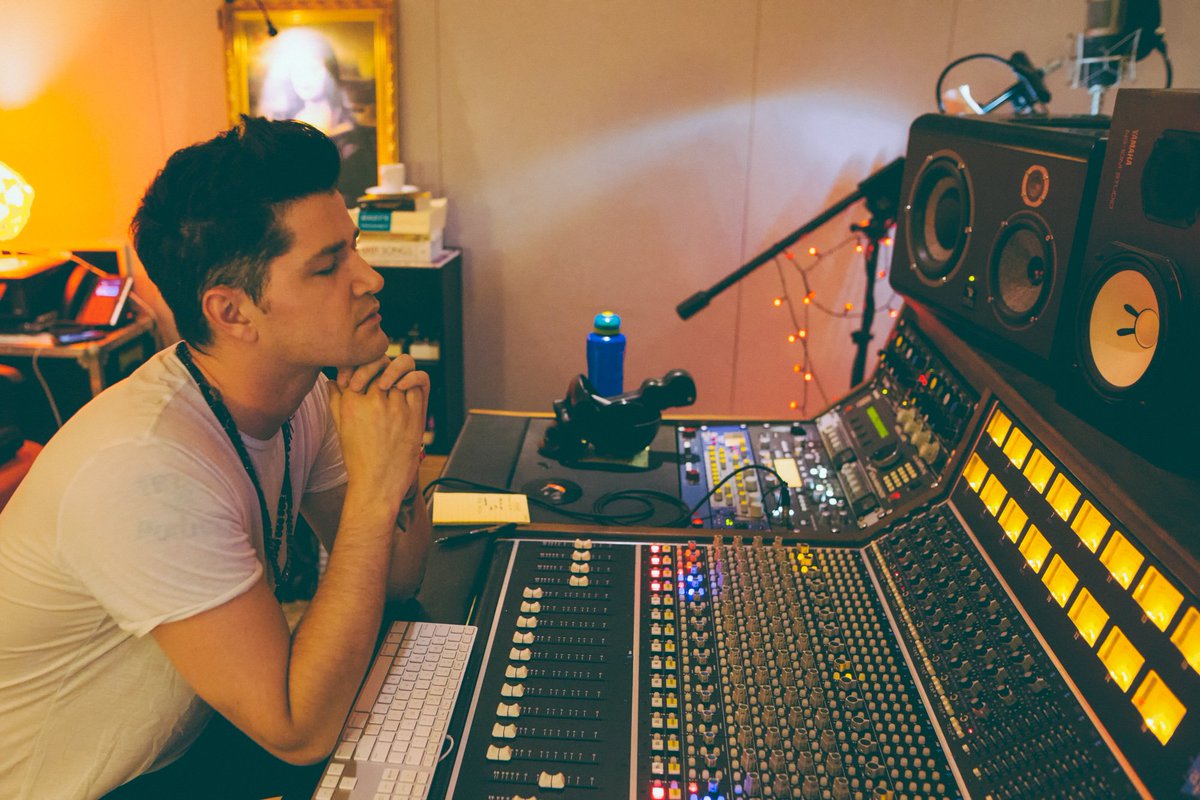 thescript's tweet image. Throwback to giving birth to Freedom Child... Some pictures from the first days in the studio 🙌🏻