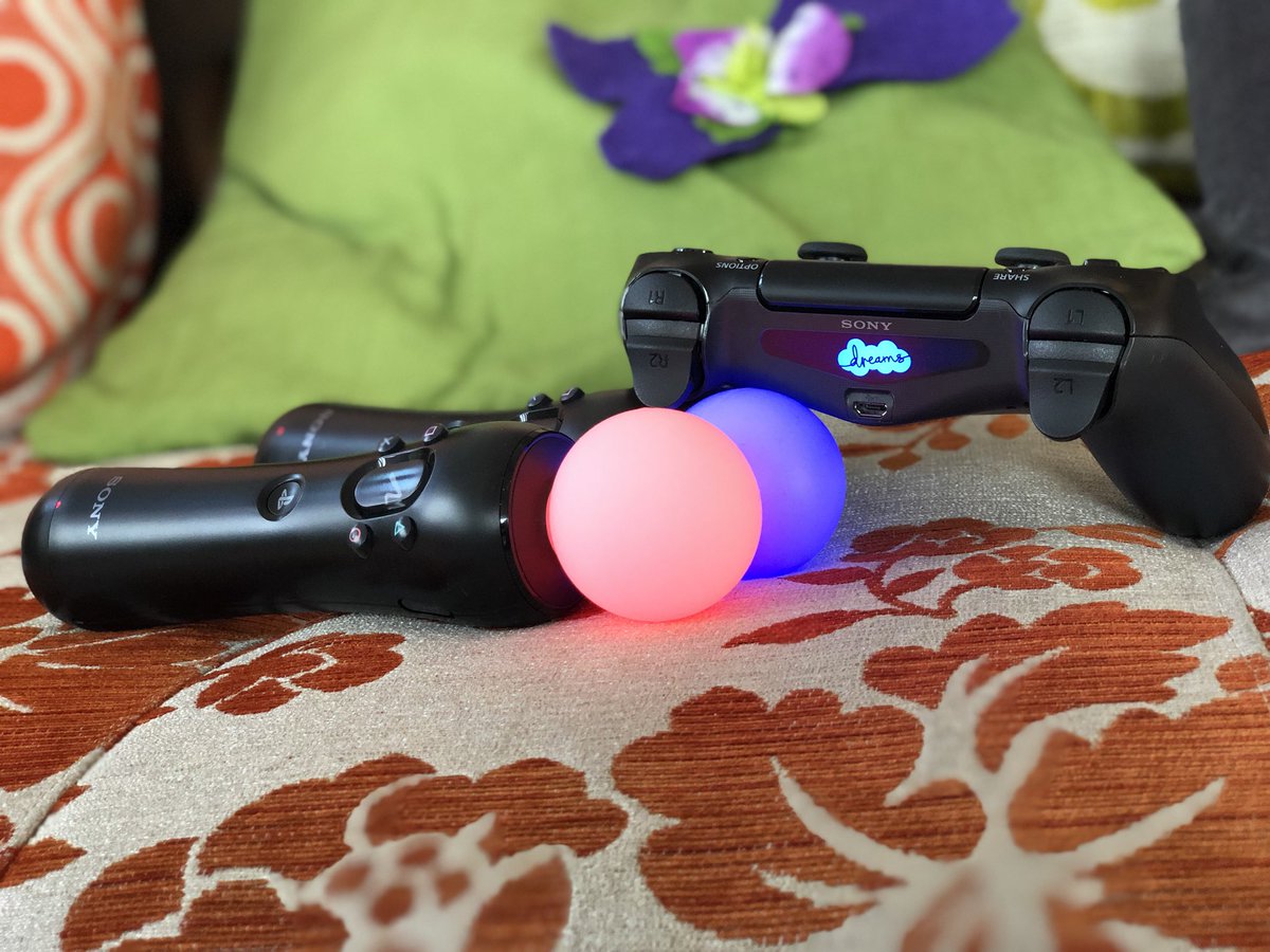 mediamolecule's tweet photo. As if our DualShock 4 couldn’t look any cooler... 😎

Pick up the next issue of @OPM_UK for a whole load of light bar decals - including one for #DreamsPS4! https://t.co/x4ax9pHbwi