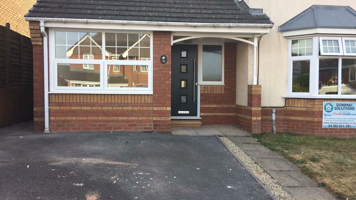 DonmacSolutions's tweet image. Before and after pics of a recent Garage conversion carried out by our dedicated team. As you can see the transformation is amazing #proudofourteam