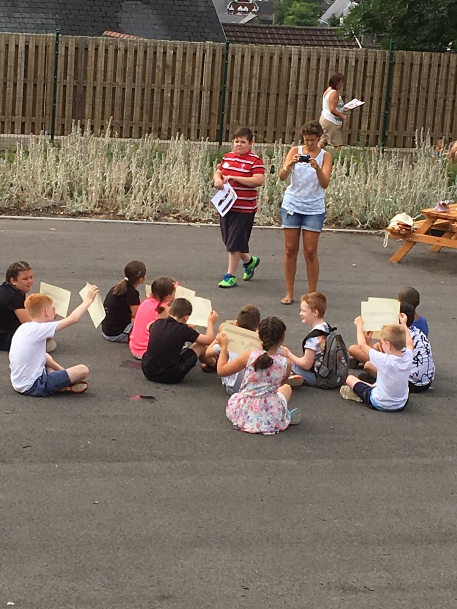 SHEPALC's tweet photo. Having great fun and learning all about the environment at #SHEP #foodandfun thank you Nadine and Aileen @abertillery3_16 @BlaenauGwentCBC https://t.co/NunZpRRk2z