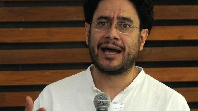 OMkangel's tweet image. En 1.982 Había Un Yamit1ro: @dariosilvasilva De TVNoticolor  Cuando Ganó Belisario Quiso Suicidarse:..... #Yamit No Lo Intentará?? Se Le Ve La Felicidad Al Viejito Desgraciado En @CMILANOTICIA Pensando Q Ya @AlvaroUribeVel Va Pa La Cárcel 
#PazConFarc_GuerraAlPueblo