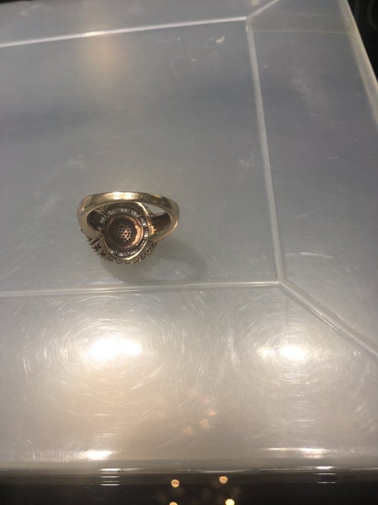 karabo_morake's tweet photo. @TFGZA South Africa please do not buy from the AmericanSwiss. They are selling fake gold and they are ripping off poor consumers. If you complain they don’t want to refund you your money back. They want to give you a gift voucher. This is my wedding ring that has changed color. https://t.co/2RgmDQkLA9