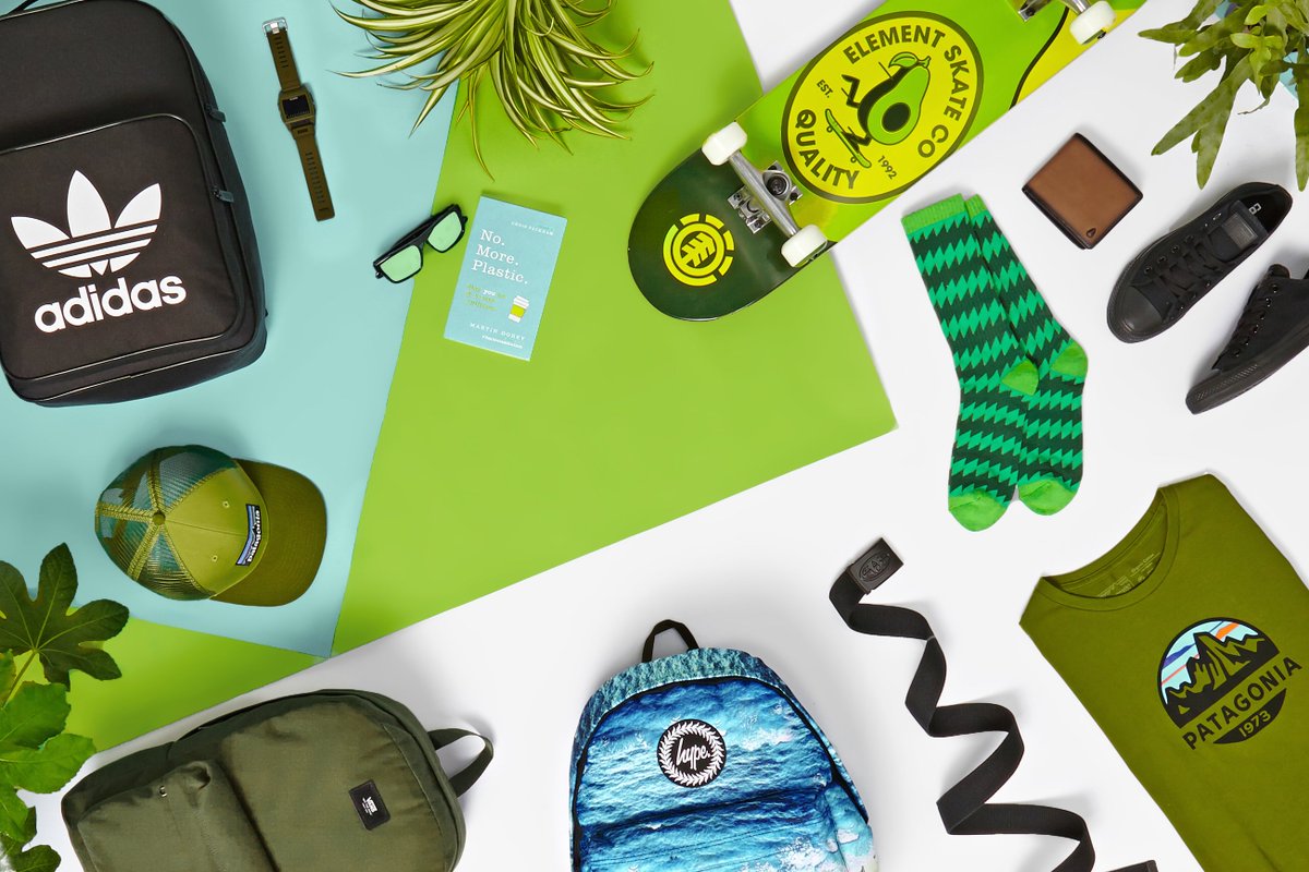 Surfdome's tweet photo. Going back to school? College? Uni? Work? Head over to https://t.co/2kEcNCg4EG to get prepared for the new year 👉 https://t.co/dXCDDN5kHw 

If needing a bit of help, check out our handy Backpack Buying Guide to ensure you get the right option for you 👉 https://t.co/m7nfWaaLLc https://t.co/7LwmSMRBct