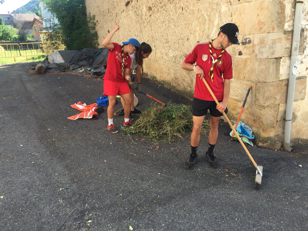 La Red Hillcid está ayudando a dejar Barbadillo del Pez 🐟 limpio y reluciente!!!! #servicio #campamento #Arlanzon