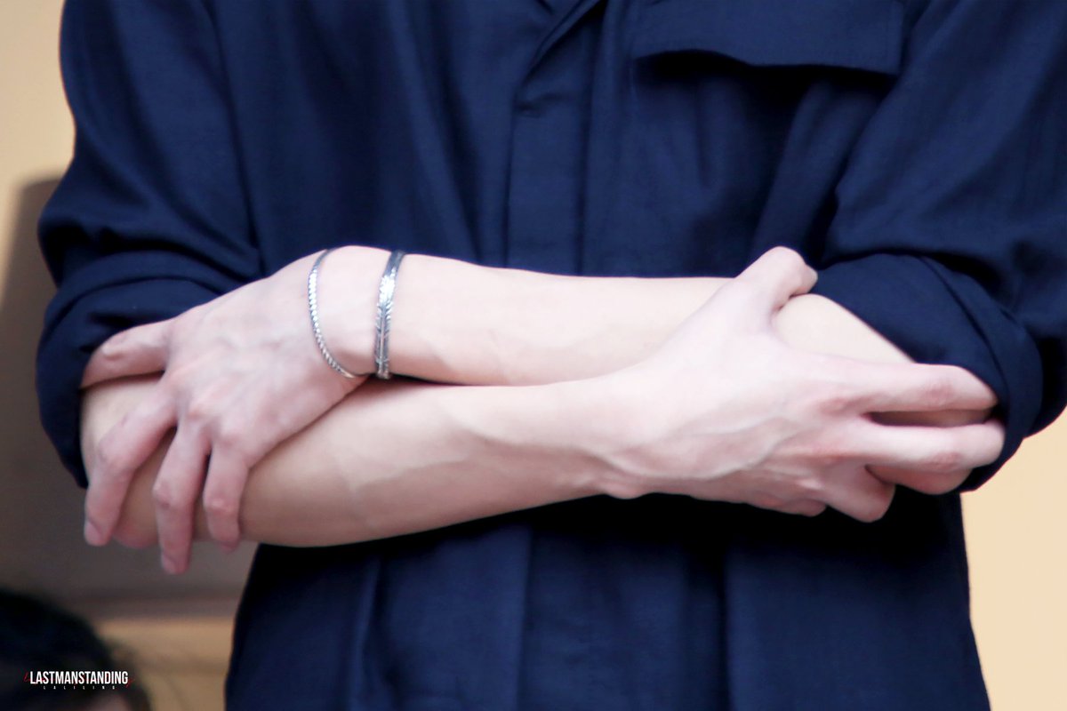 Lastmanstd2012's tweet image. 180724 Ren @ Acts Studio 

 😭😭😭😭

#RenCoffeeSocietySitcom #최민기 #뉴이스트